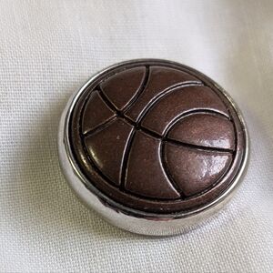 Ginger Snap Basketball Snap Size 20mm Silver Toned Good Pre-loved Condition